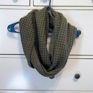 Knit infinity scarf